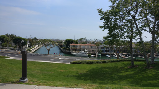 Shopping Mall «Bayside Shopping Center», reviews and photos, 1000 - 1090 Bayside Dr, Newport Beach, CA 92660, USA