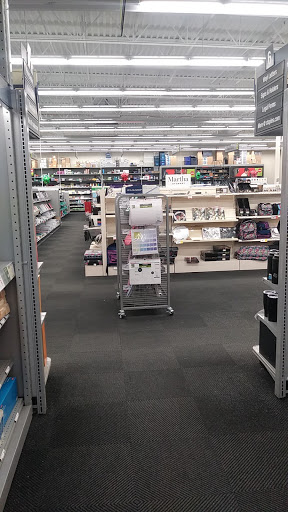 Office Supply Store «Staples», reviews and photos, 20015 South La Grange Road, Frankfort, IL 60423, USA