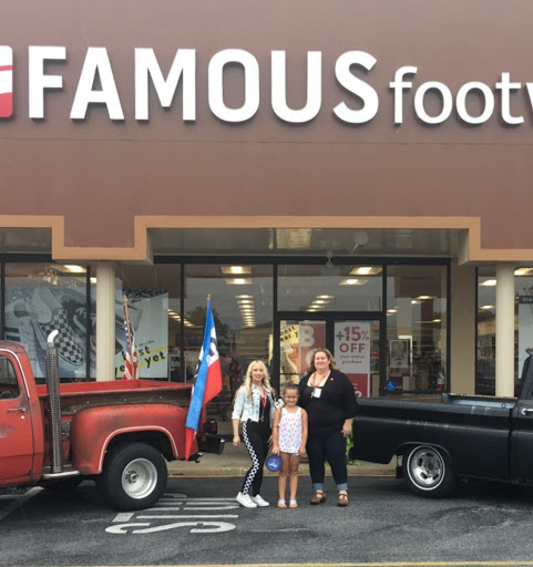 Shoe Store «Famous Footwear», reviews and photos, 3238 Kirkwood Hwy, Wilmington, DE 19808, USA