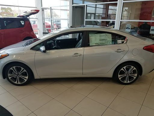 Kia Dealer «Rosen Kia Milwaukee», reviews and photos, 5505 S 27th St, Milwaukee, WI 53221, USA