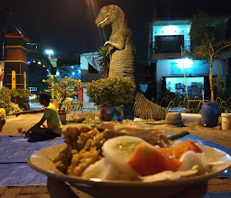 Nasi Goreng Dinosaurus photo