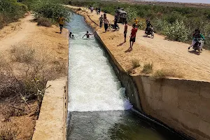 Hub Dam Canal image