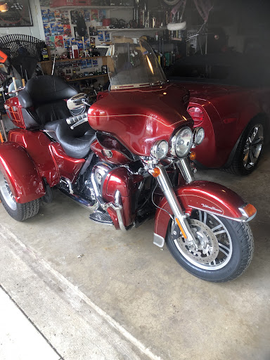 Motorcycle Dealer «Phantom Harley-Davidson», reviews and photos, 291 N Cypress Dr, Manteno, IL 60950, USA