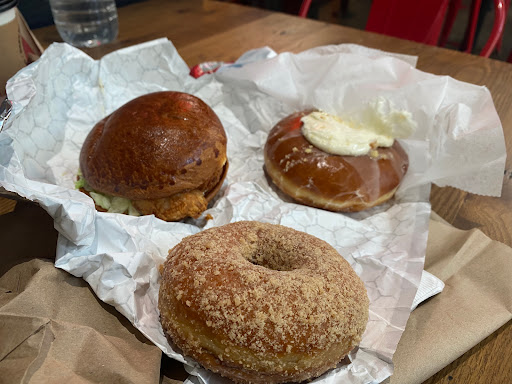 Donut Shop «Do-Rite Donuts & Chicken», reviews and photos, 233 E Erie St, Chicago, IL 60611, USA