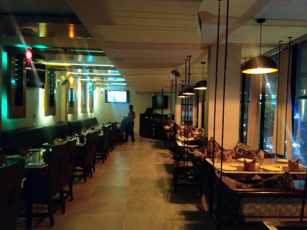 Doosri Mehfil Restaurant & Bar