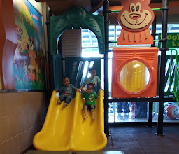 A&W Restoran Mega Bekasi Hypermall photo