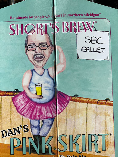 Liquor Store «Royal Liquor», reviews and photos, 808 Center Rd #3, Flint, MI 48506, USA