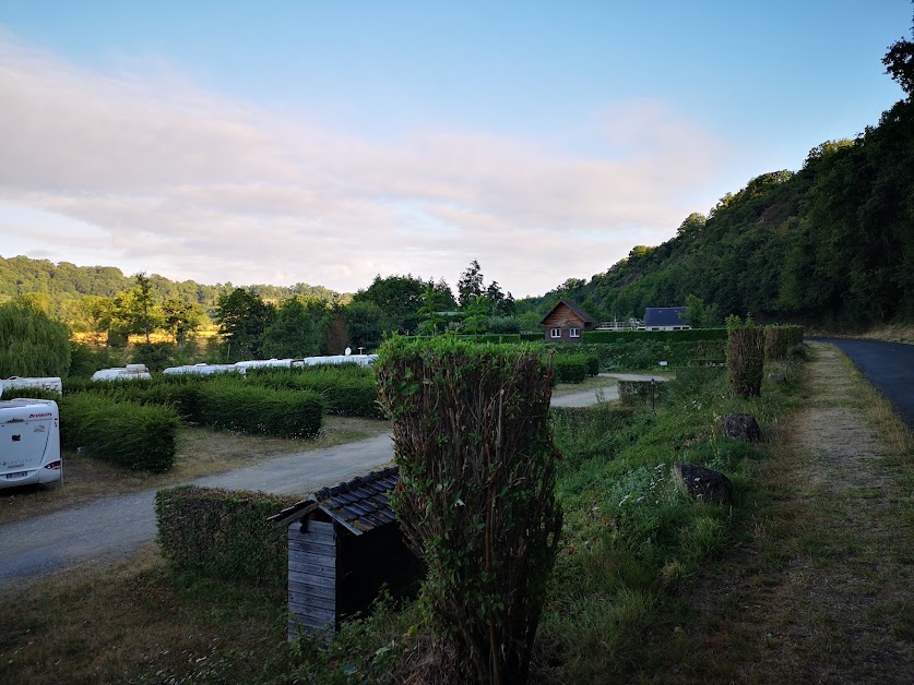 aire de camping car de Pont d'Ouilly Pont-d'Ouilly