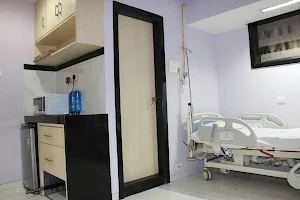 Vardaan Hospital, Dr. Milan Doshi, Dr. Dimple Doshi image