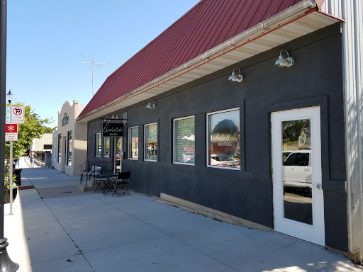 Beauty Salon «Ambellish Salon», reviews and photos, 209 N 13th St, Marshalltown, IA 50158, USA