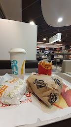 Photo n°67 de McDonald's à Flins-sur-Seine ()