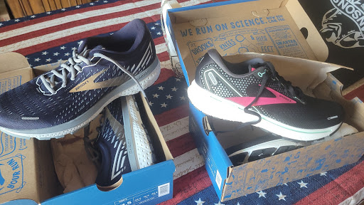 Running Store «Hansons Running Shop», reviews and photos, 8409 Hall Rd, Utica, MI 48317, USA