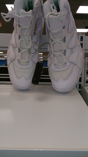 Shopping Mall «Washington Square Mall.», reviews and photos, 4849 W North Ave, Chicago, IL 60639, USA