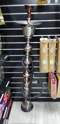 Tobacco Shop «Tundra Smoke Shop», reviews and photos, 2719 S Oneida St, Green Bay, WI 54304, USA