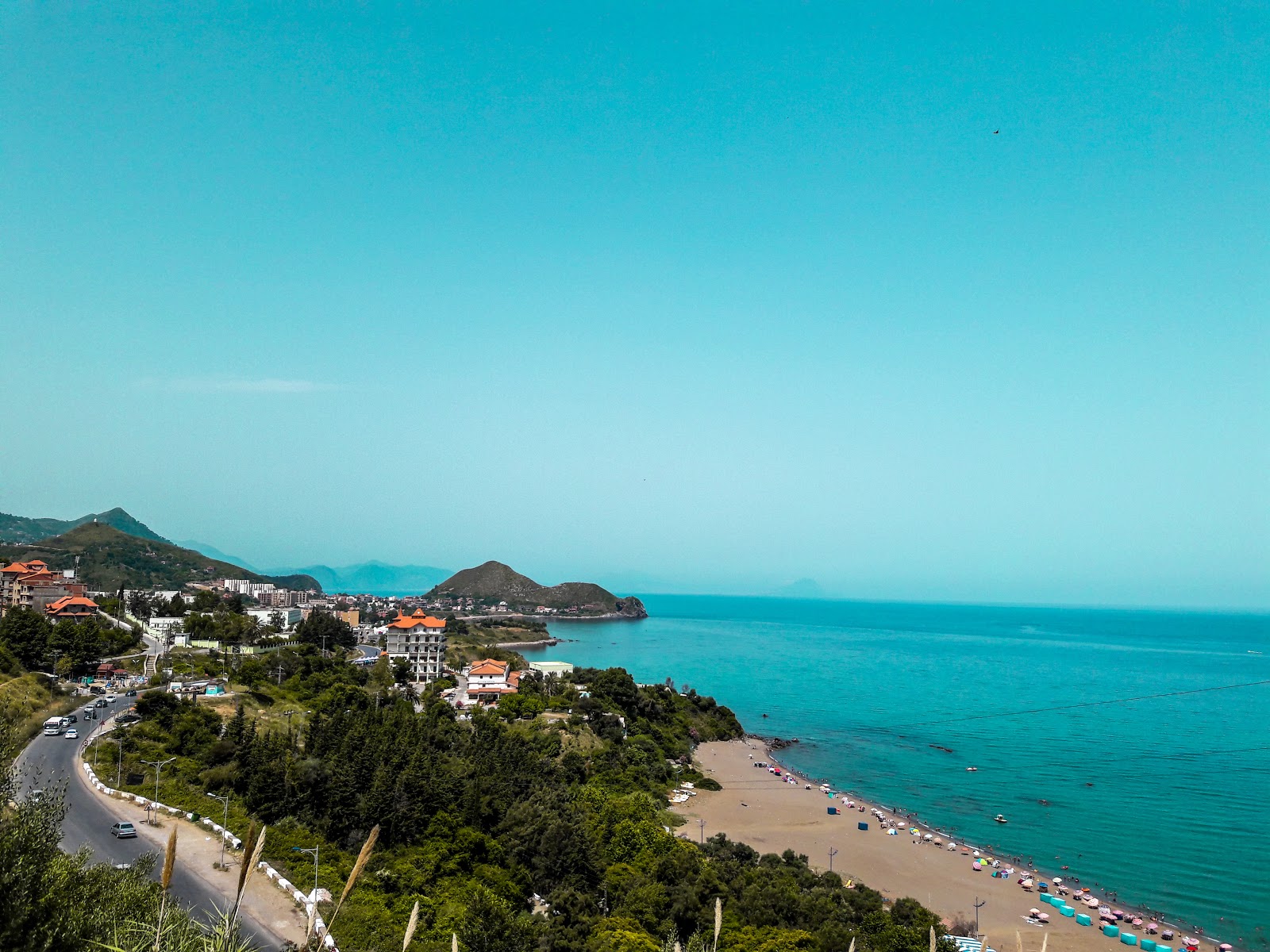 Zdjęcie Plage d'El Oueldja i jego piękne krajobrazy