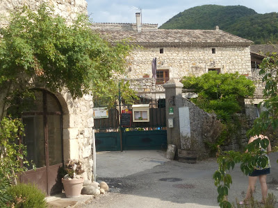 La Dame Blanche à Saint-Maurice-d'Ibie
