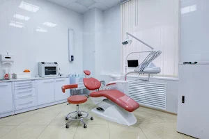 Стоматологическая клиника ИЛАТАН | имплантация зубов Селигерская image