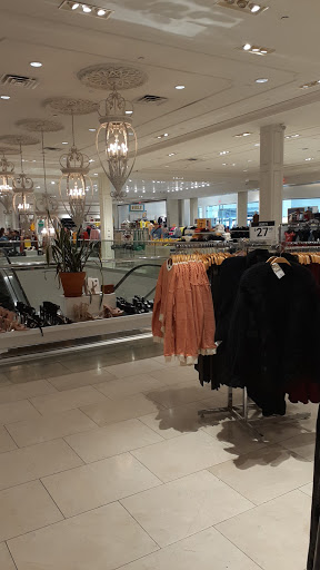 Clothing Store «F21 XXI», reviews and photos, 112 Plaza Dr, West Covina, CA 91790, USA