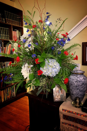 Florist «Buds & Blooms», reviews and photos, 405 Auburn Way N, Auburn, WA 98002, USA