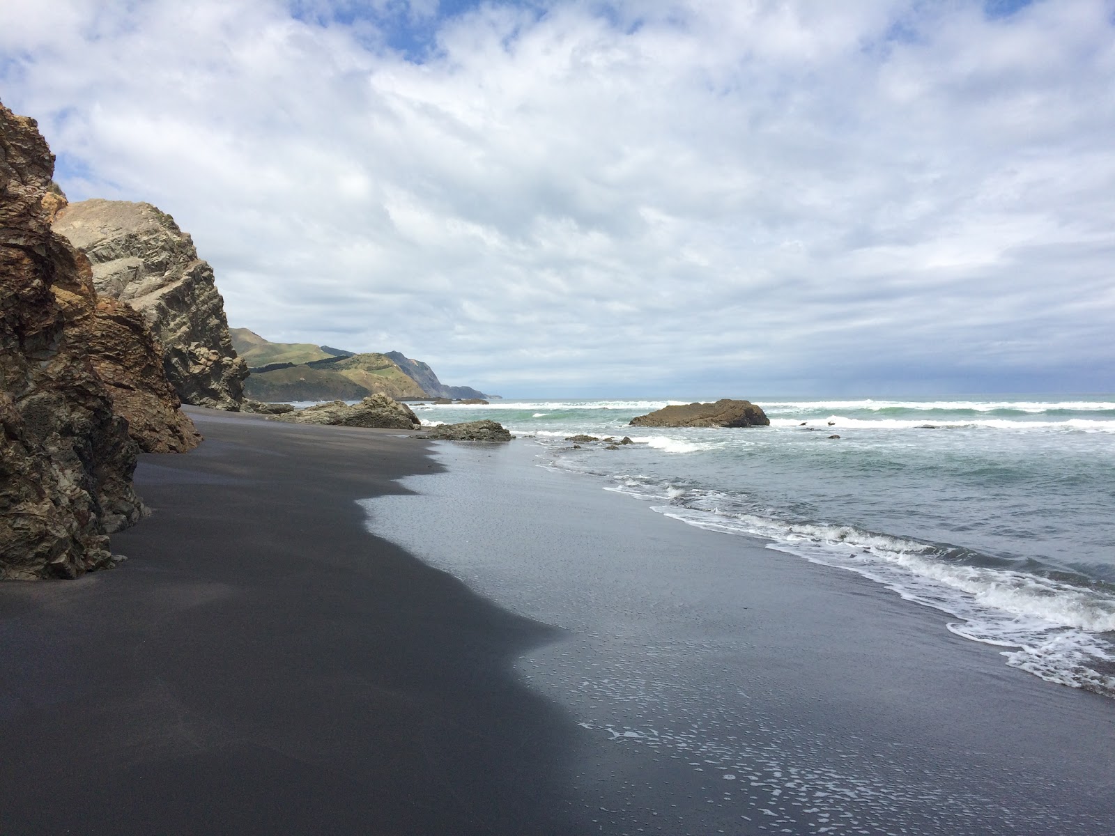 Marokopa Beach photo #8