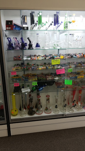 Tobacco Shop «Habits Vape & Smoke shop», reviews and photos, 8391 Folsom Blvd, Sacramento, CA 95826, USA