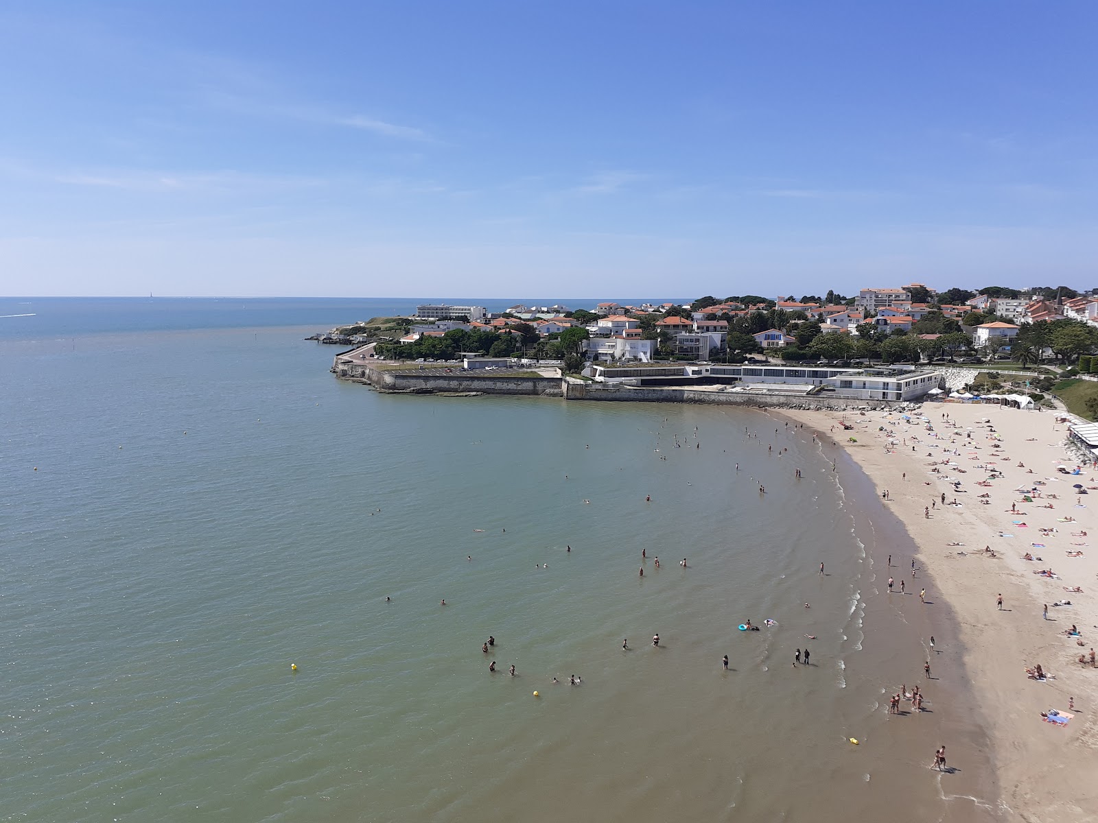 Foto de Plage Royan con recta y larga