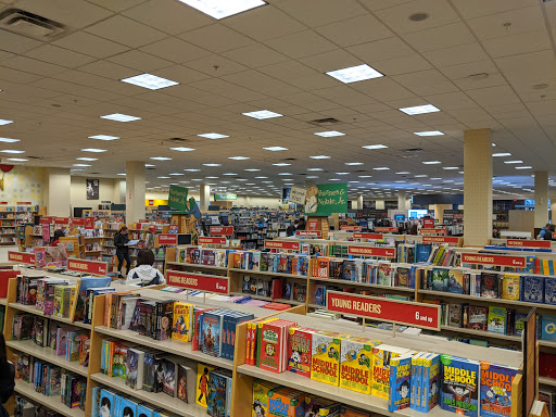 Book Store «Barnes & Noble», reviews and photos, 6501 Grape Rd #1200, Mishawaka, IN 46545, USA