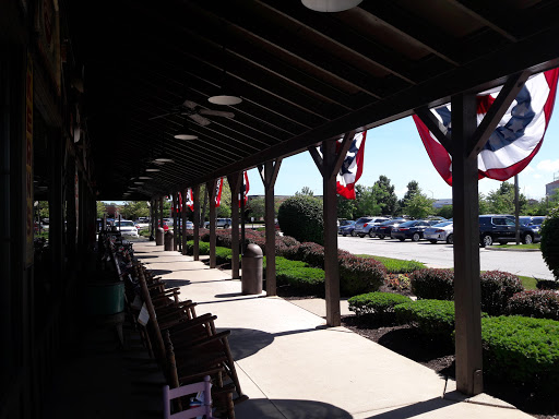 American Restaurant «Cracker Barrel Old Country Store», reviews and photos, 18531 N Creek Dr, Tinley Park, IL 60477, USA