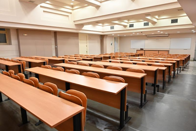 Οικονομικό Πανεπιστήμιο Αθηνών - Σχολείο