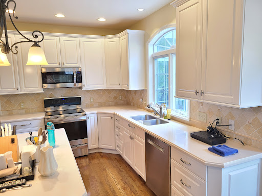 Painter «Red Truck Painting», reviews and photos, 469 Pearl St, Rochester, NY 14607, USA