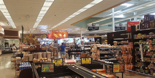 Shopping Mall «Gateway Plaza», reviews and photos, 21929 Ventura Blvd, Los Angeles, CA 91364, USA