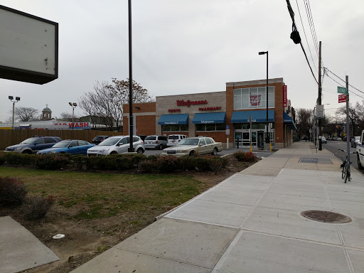 Drug Store «Walgreens», reviews and photos, 58-02 Metropolitan Ave, Ridgewood, NY 11385, USA