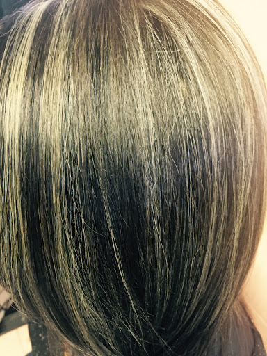 Beauty Salon «Diva Divine Hair Extensions Salon», reviews and photos, 8940 Woodman Ave, Arleta, CA 91331, USA