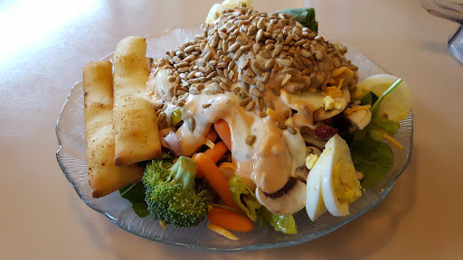 Pizza Restaurant «Round Table Pizza», reviews and photos, 8499 Old Redwood Hwy, Windsor, CA 95492, USA