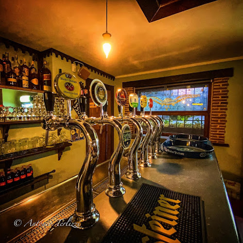 Old House Pub