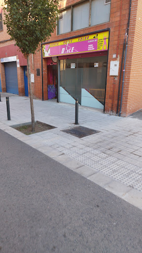 Imagen del negocio IsaDance en Sta Coloma de Gramanet, Barcelona