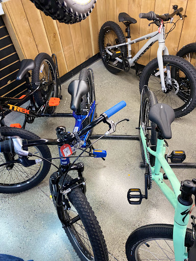 Bicycle Store «Bicycle Centres of Everett», reviews and photos, 4707 Evergreen Way, Everett, WA 98203, USA