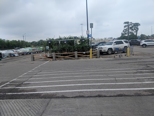 Department Store «Walmart Supercenter», reviews and photos, 3115 Edgar Brown Dr, West Orange, TX 77630, USA