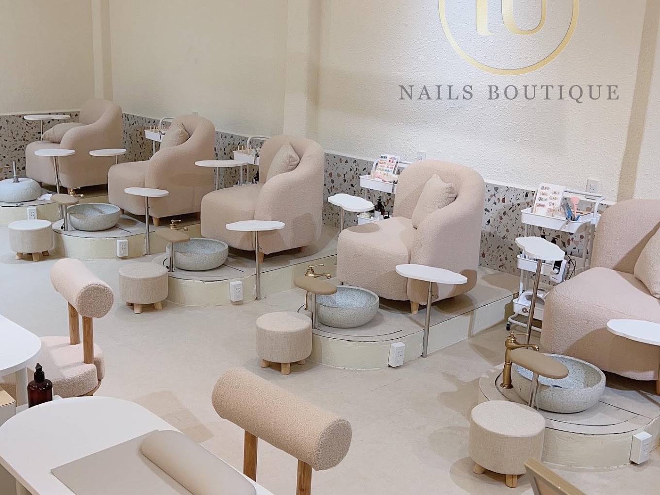 Iu nails boutique
