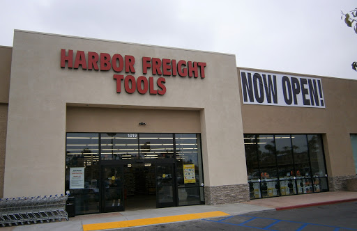 Harbor Freight Tools, 1019 N State College Blvd, Anaheim, CA 92806, USA, 
