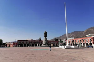 Plaza Juárez image