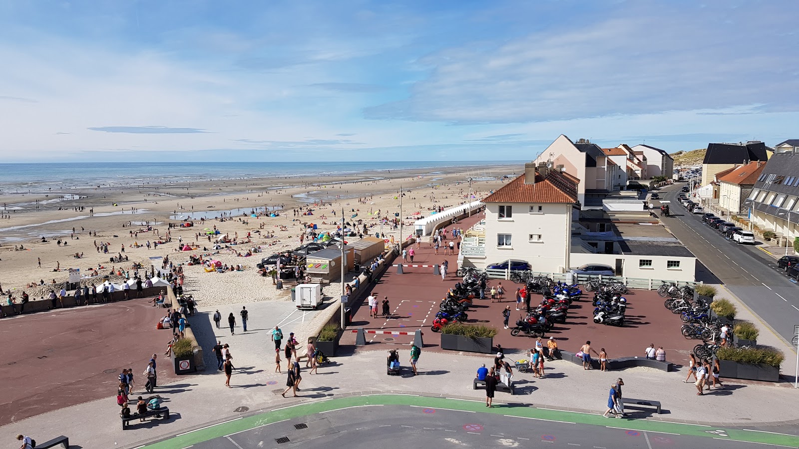 Plage Les Galathees'in fotoğrafı düz ve uzun ile birlikte