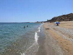 Foto von Gyrismata Beach und die siedlung