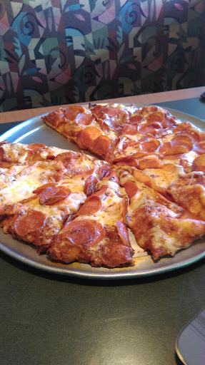 Round Table Pizza image