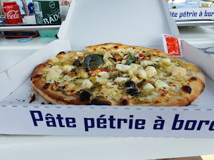 Photo n°51 de Catamaran Pizza - La Voile Gourmande à Cannes ()