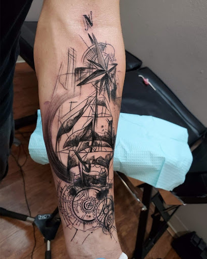 Tattoo Shop «Illuminati Tattoo Parlor», reviews and photos, 10214 SE Mill Plain Blvd Suite B, Vancouver, WA 98664, USA