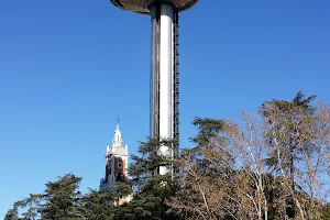 Moncloa's Lighthouse image