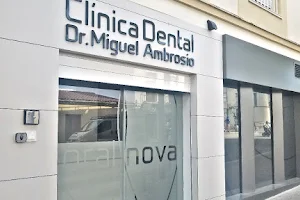 Oralnova - Clinica Dental Baena image