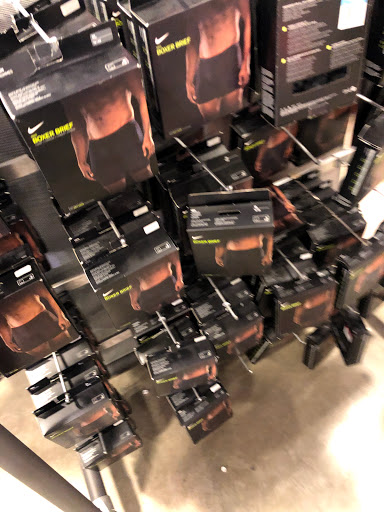 Sporting Goods Store «Nike Factory Store», reviews and photos, 20 Killingworth Tpke #155, Clinton, CT 06413, USA