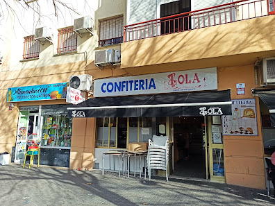 Pastelería Gavira Jaen HNOS S.L. local 19 Edif. Rocio Sur Avenida Poeta Manuel Benítez Carrasco, Av. Ronda del Tamarguillo, 41013 Sevilla, España